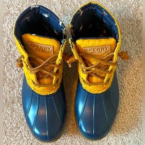 EUC Sperry Duck Boots Size 6